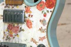 1_guitar-custom-2-pink-flowers-william-1024